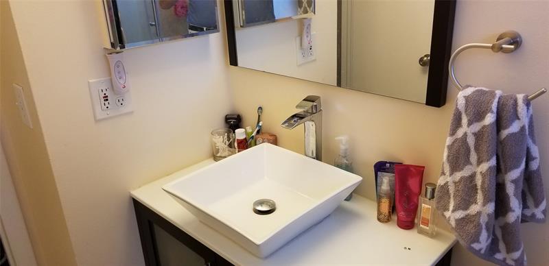 Image 9 of 10 For 905 28th St  