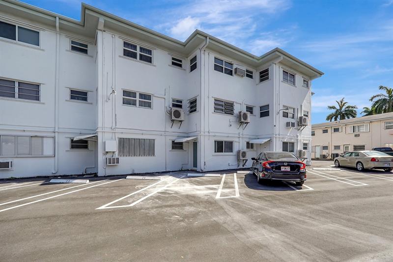Details for 161 10th Ave, Hallandale Beach, FL 33009