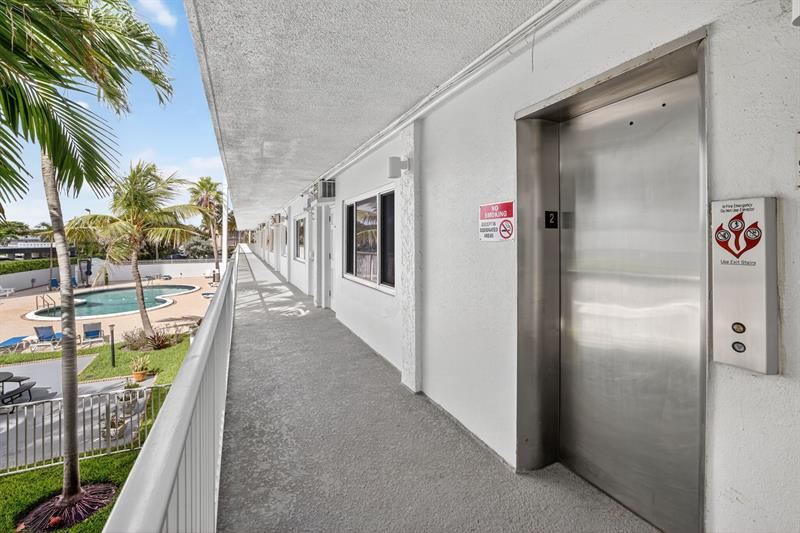 Image 26 of 29 For 1480 Ocean Blvd  209