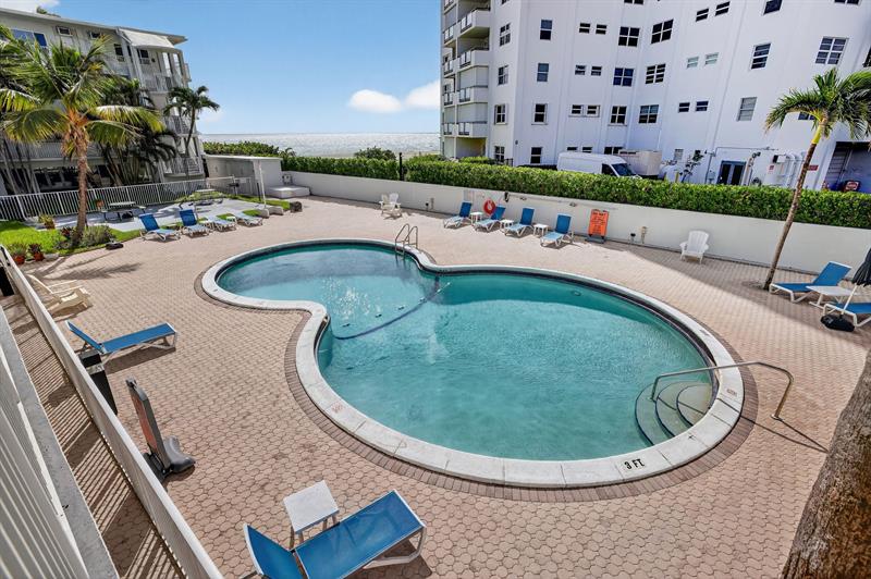 Image 3 of 29 For 1480 Ocean Blvd  209