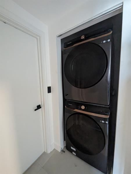 Image 18 of 23 For 18800 29th Ave  910