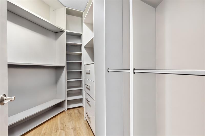 Image 28 of 56 For 9571 Eden Roc Ct