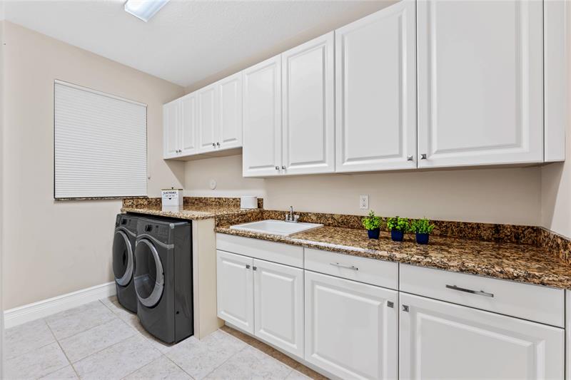 Image 36 of 56 For 9571 Eden Roc Ct