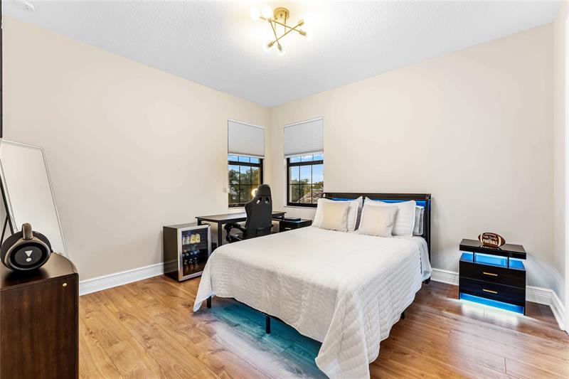 Image 37 of 56 For 9571 Eden Roc Ct