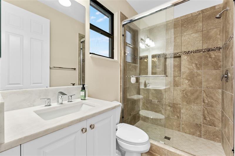 Image 38 of 56 For 9571 Eden Roc Ct