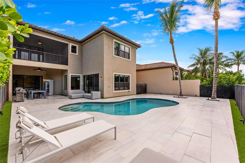 Image 44 of 56 For 9571 Eden Roc Ct