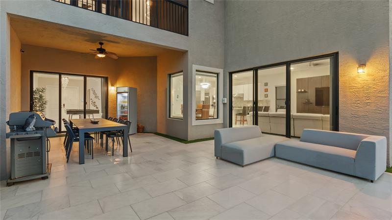 Image 47 of 56 For 9571 Eden Roc Ct