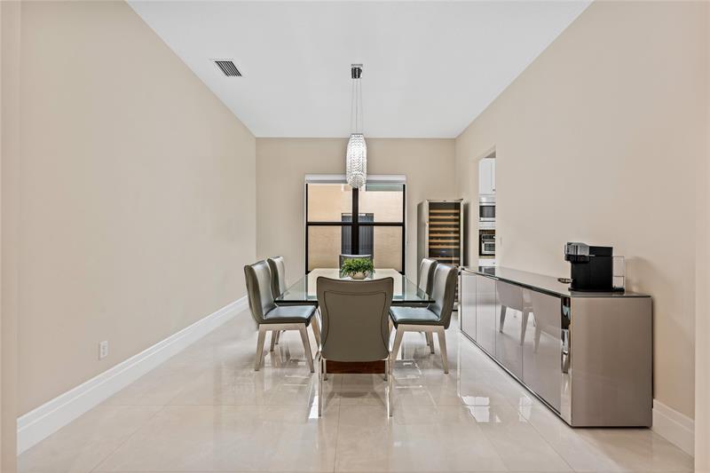 Image 9 of 56 For 9571 Eden Roc Ct