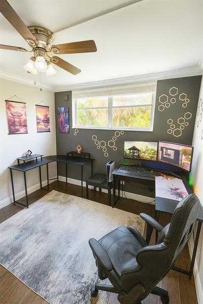 Image 17 of 19 For 2400 10th St  203