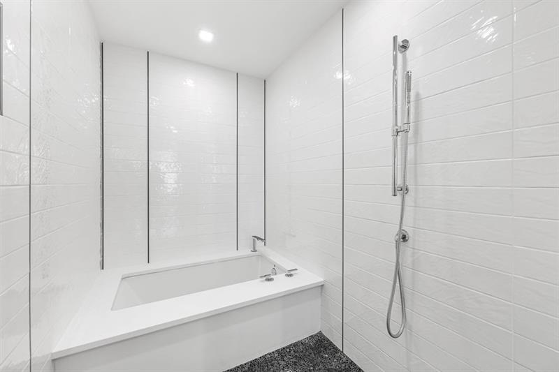 Image 15 of 23 For 545 Fort Lauderdale Beach Blvd  1701