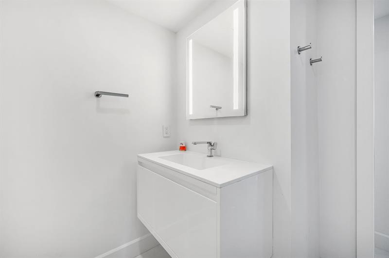Image 16 of 23 For 545 Fort Lauderdale Beach Blvd  1701