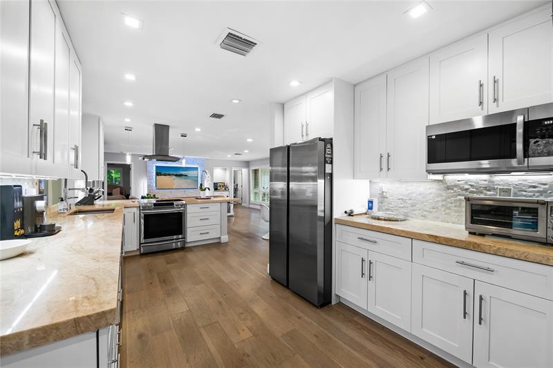 Image 31 of 57 For 757 7th St  