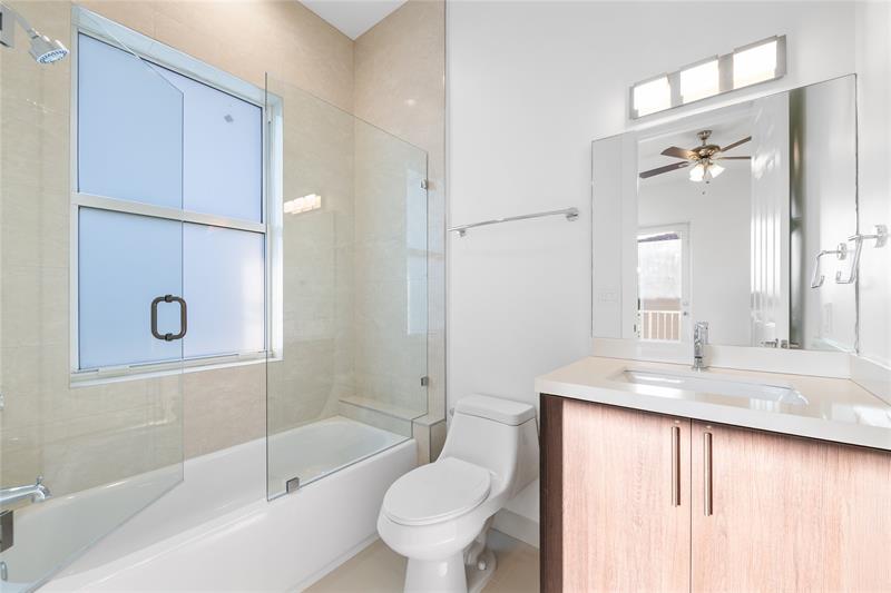 Image 16 of 30 For 324 14th Ct  324