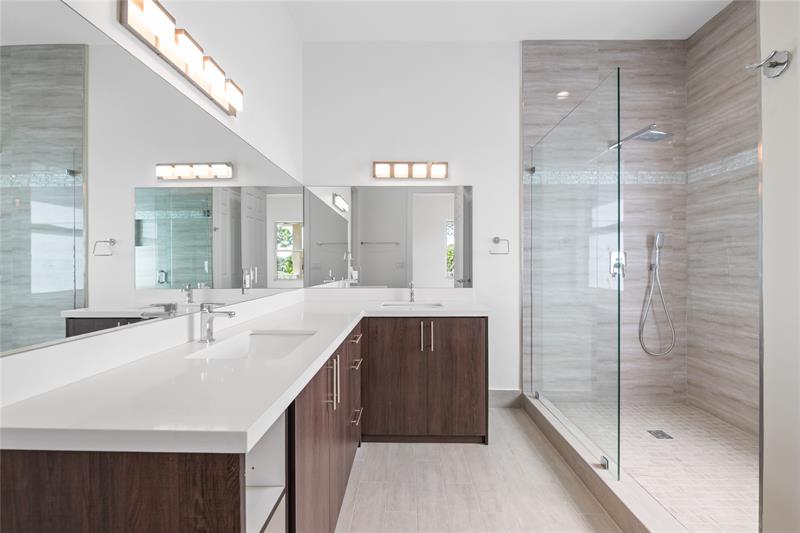 Image 15 of 38 For 1428 4th Ave  1428