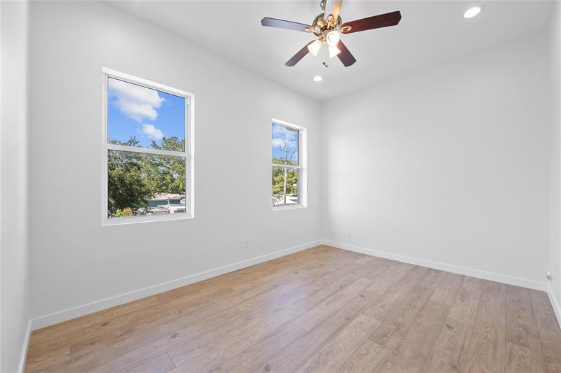 Image 6 of 38 For 1428 4th Ave  1428