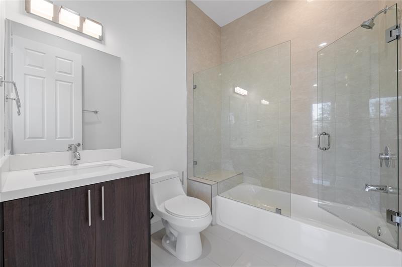 Image 8 of 38 For 1428 4th Ave  1428