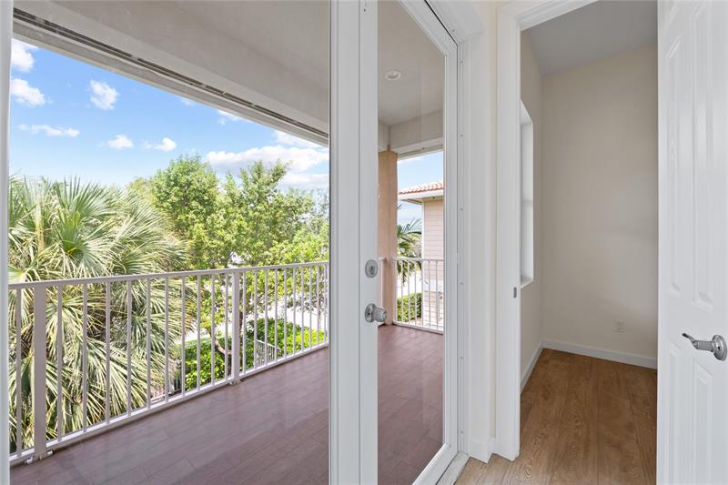 Image 16 of 32 For 1430 4th Ave  1430