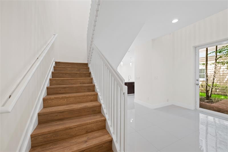 Image 25 of 32 For 1430 4th Ave  1430