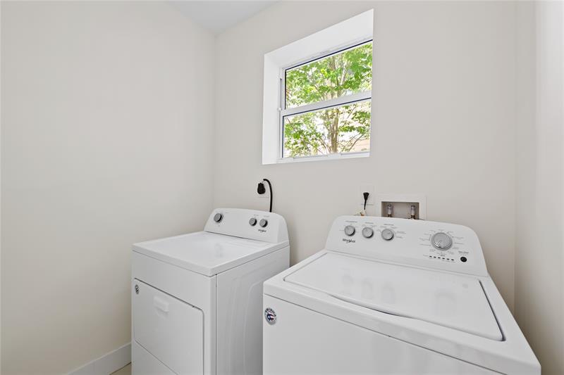 Image 27 of 32 For 1430 4th Ave  1430