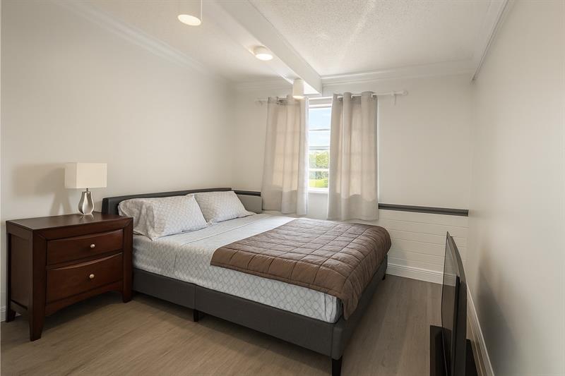 Image 11 of 21 For 6639 41st Pl