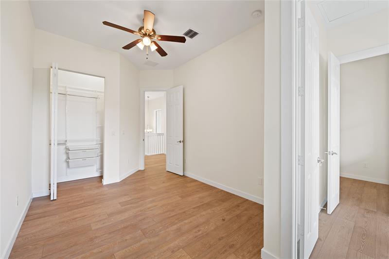 Image 20 of 32 For 1434 4th Ave  1434