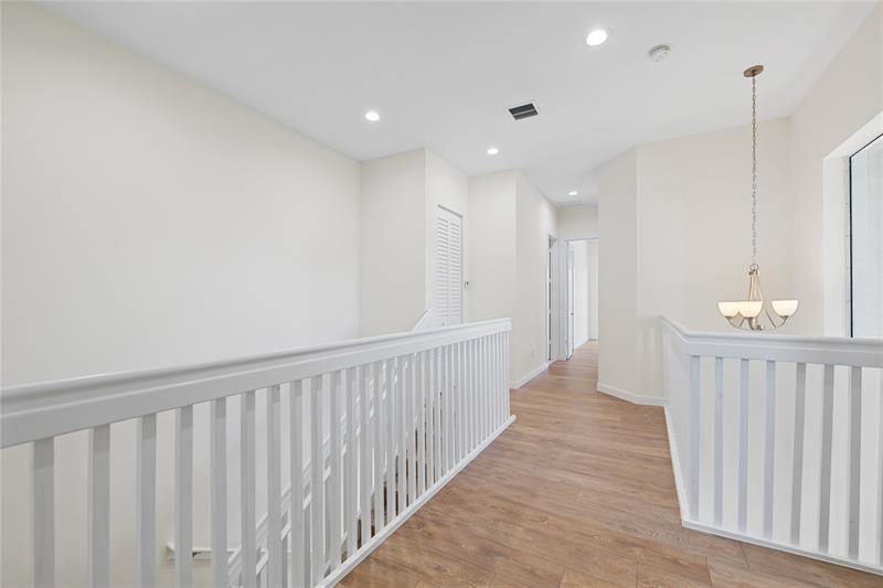 Image 21 of 32 For 1434 4th Ave  1434