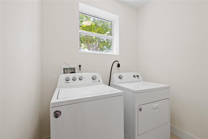 Image 27 of 32 For 1434 4th Ave  1434