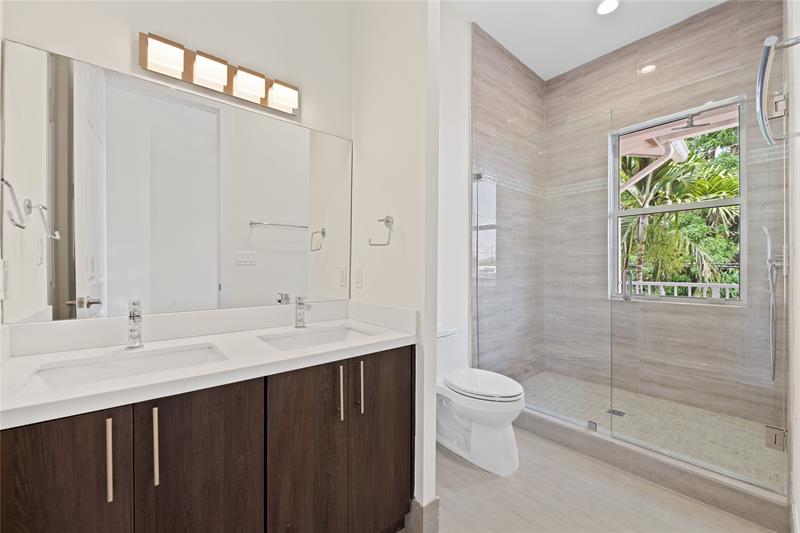 Image 8 of 32 For 1434 4th Ave  1434