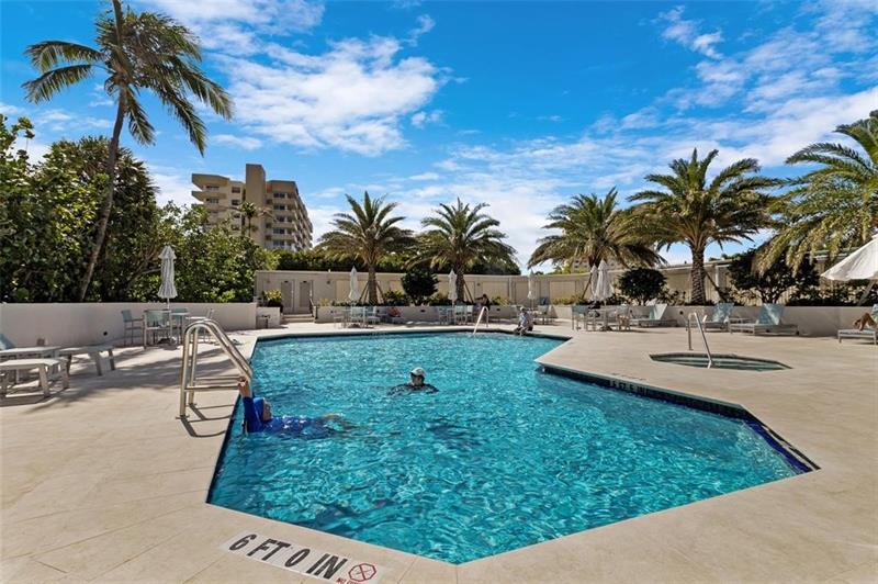 Image 56 of 69 For 1300 Ocean Blvd  Ph5