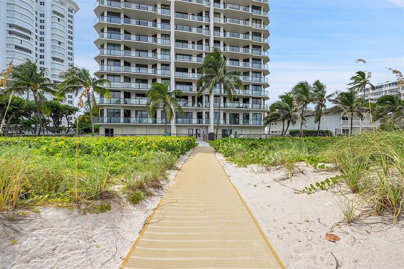 Image 64 of 69 For 1300 Ocean Blvd  Ph5