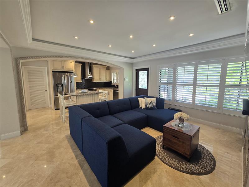 Image 15 of 32 For 3204 Barton Rd