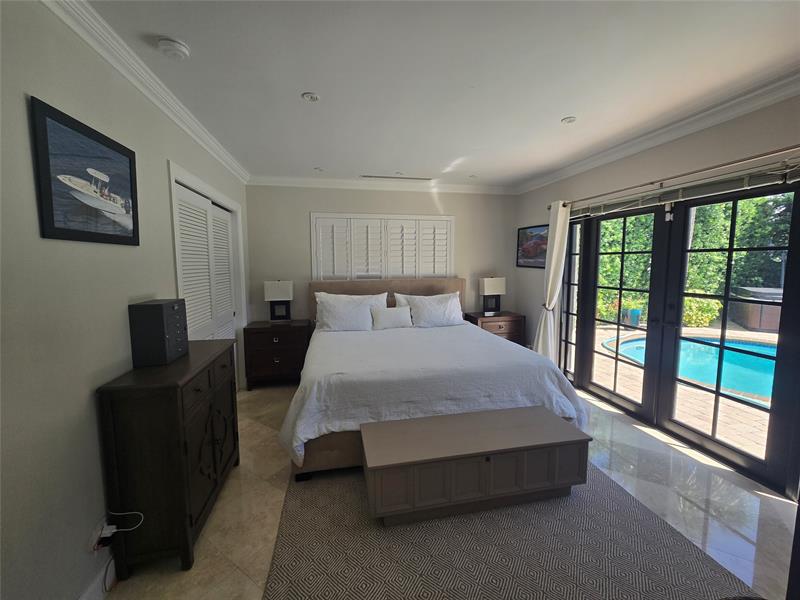 Image 20 of 32 For 3204 Barton Rd