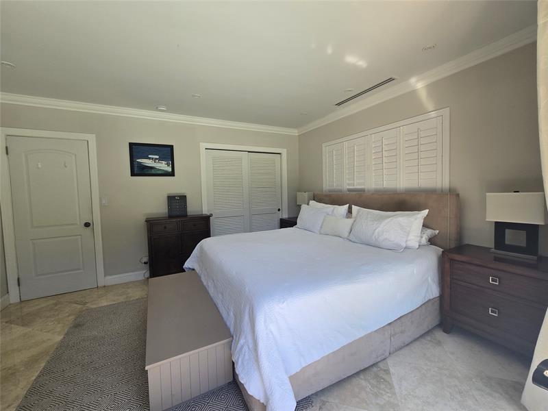 Image 21 of 32 For 3204 Barton Rd