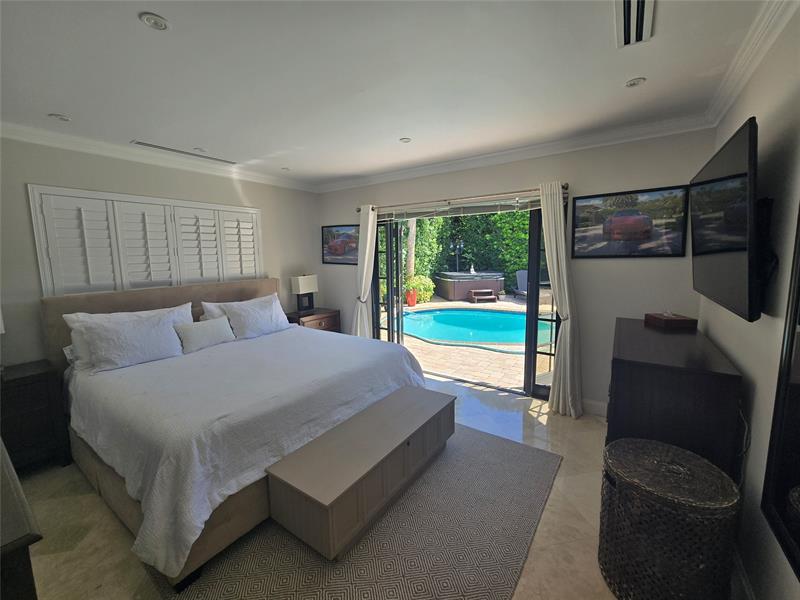 Image 23 of 32 For 3204 Barton Rd