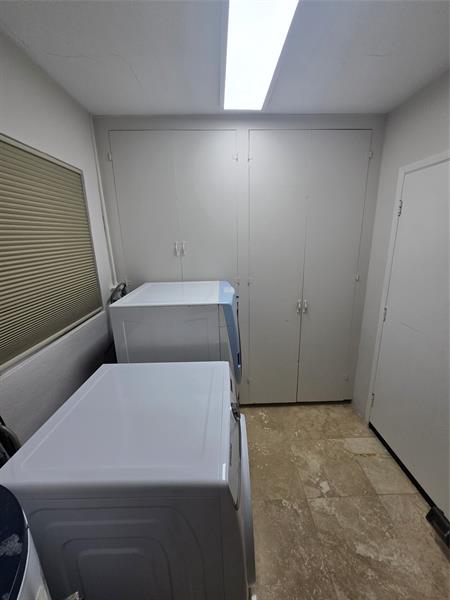 Image 28 of 32 For 3204 Barton Rd