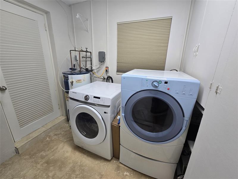 Image 29 of 32 For 3204 Barton Rd