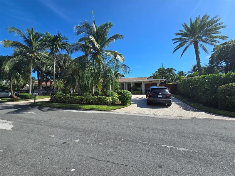 Image 30 of 32 For 3204 Barton Rd