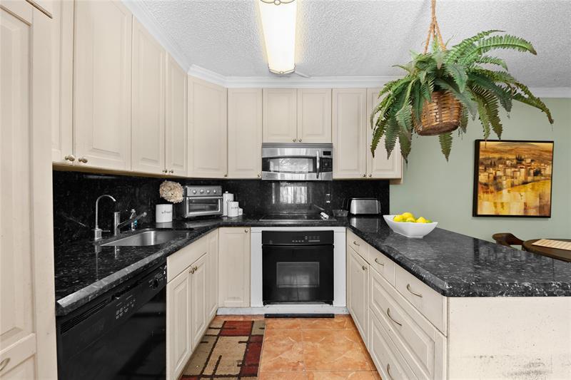 Image 6 of 22 For 3112 Spanish Wells Dr  14-a