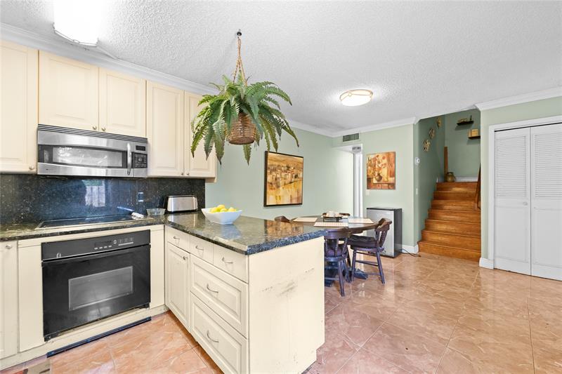 Image 7 of 22 For 3112 Spanish Wells Dr  14-a