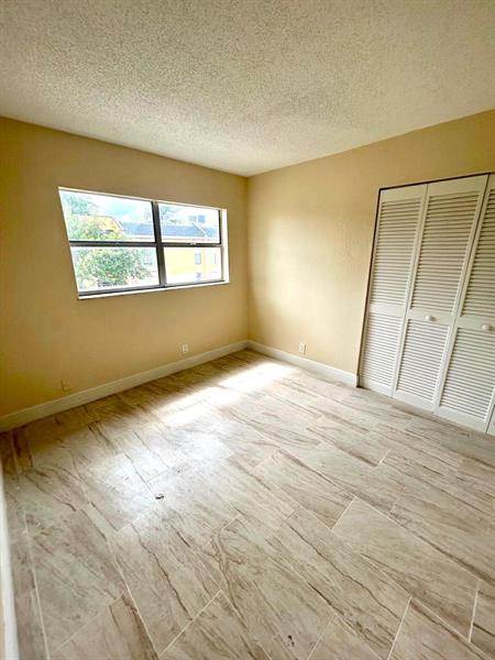 Image 11 of 30 For 4463 Treehouse Ln  H