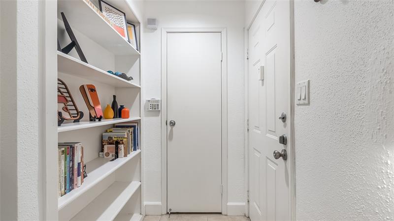 Image 14 of 40 For 733 Riverside Dr  1216