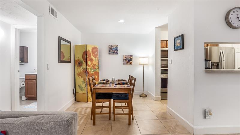 Image 17 of 40 For 733 Riverside Dr  1216