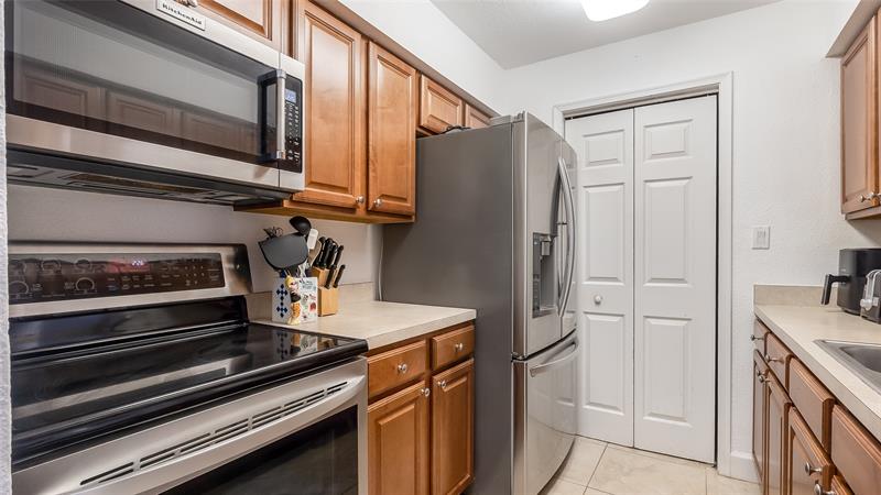Image 19 of 40 For 733 Riverside Dr  1216