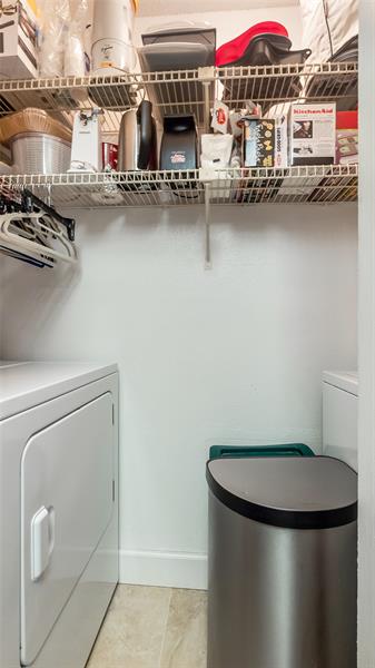 Image 21 of 40 For 733 Riverside Dr  1216