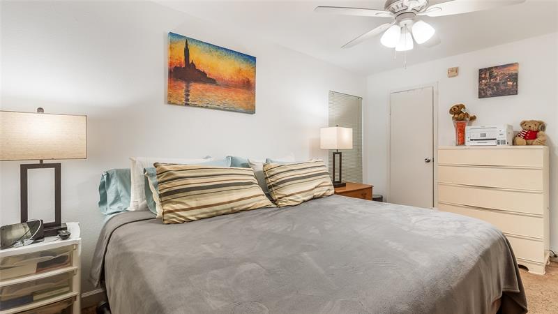 Image 31 of 40 For 733 Riverside Dr  1216