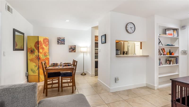 Image 5 of 40 For 733 Riverside Dr  1216
