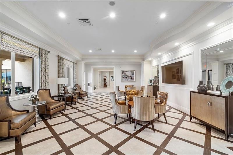 Image 18 of 27 For 6828 Belmont Shore Dr