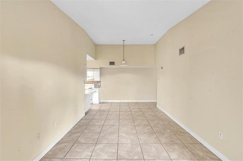 Image 9 of 13 For 3241 Sabal Palm Mnr  301