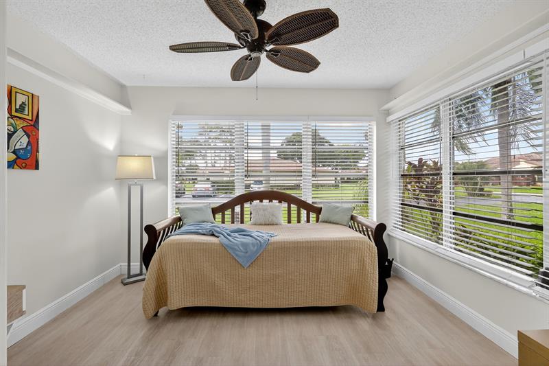 Image 18 of 41 For 13930 Nesting Way  C