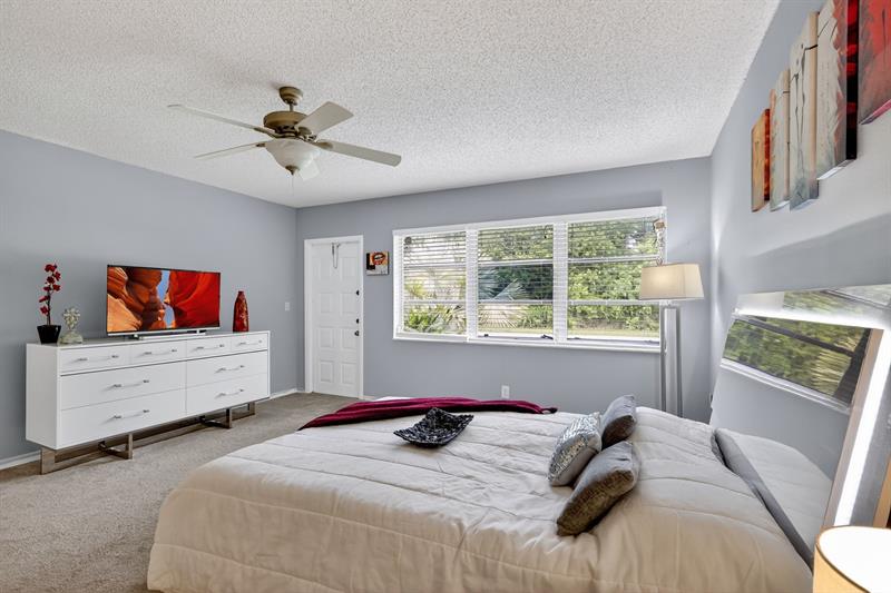 Image 25 of 41 For 13930 Nesting Way  C